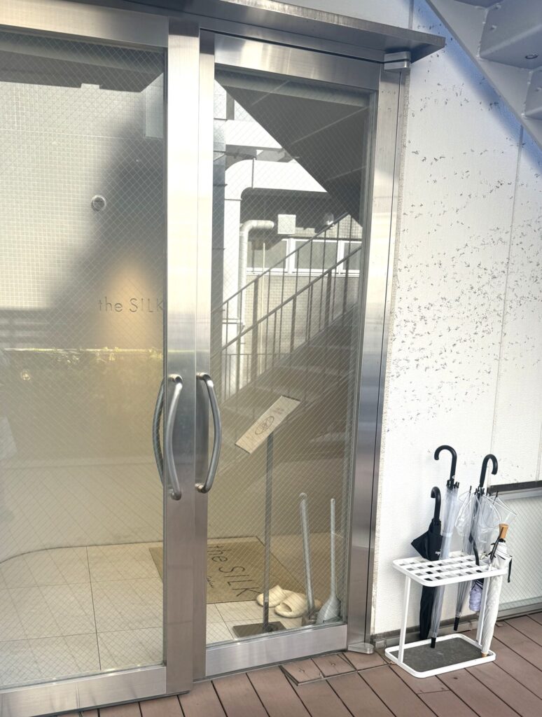 the SILK自由が丘店の入口